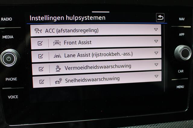 Volkswagen T-Cross 1.0 TSI DSG Life Edition | Navigatie | PDC + Camera | App-Connect