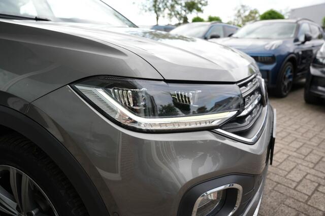 Volkswagen T-Cross 1.0 TSI R line, Carplay, Camera , Navi,
