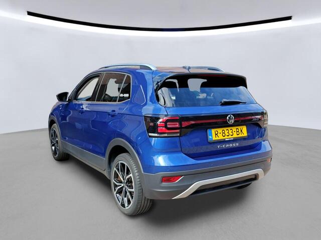 Volkswagen T-Cross 1.0 TSI Style / AUTOMAAT/ CRUISE/ PARK.SENSOREN V+A/ DIGITAL DASH/ NAVI/ CLIMA/ LED/ 18'' LMV