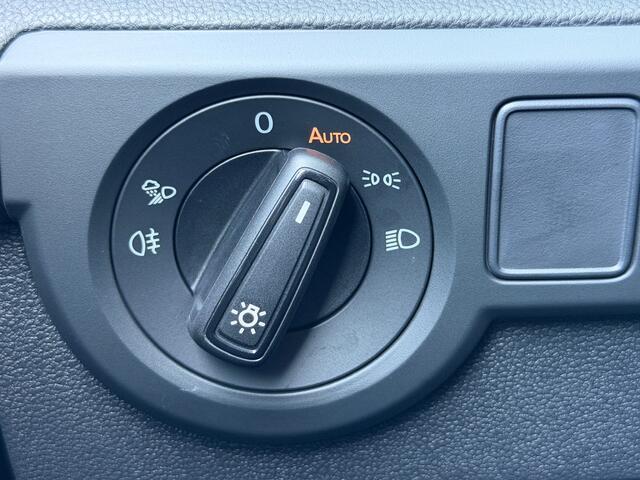 Volkswagen T-Cross 1.5 TSI 150pk DSG R-Line | Camera | Trekhaak | Navi | IQ light | Rijklaar incl. garantie