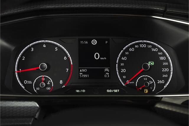 Volkswagen T-Cross 1.5 TSI Style Business R 150 PK | Adapt. Cruise | Stoelverw. | PDC | Camera | NAV + App. Connect | ECC | Trekhaak | LM 18" |
