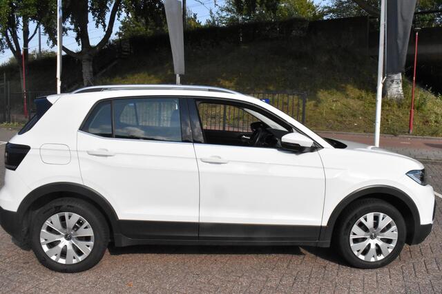 Volkswagen T-Cross 1.5 TSI Style Automaat | BSM | Navigatie | Digitaal Dashboard |12 mnd BOVAG Garantie | Whatsapp 06-53188999