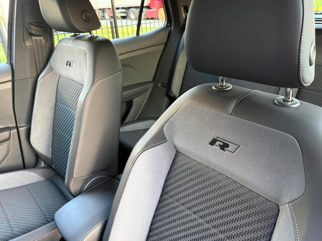 Volkswagen T-Cross 1.5 TSI R-Line 150pk - ACC - Navi - Camera - Stoelverwarming - Beats sound - Blind Spot - Rijklaar