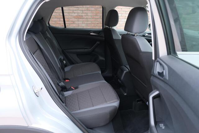Volkswagen T-Cross 1.5 TSi 150pk DSG Style | App Connect | Adaptive Cruise | Camera | Stoelverwarming | Climate | Matrix LED | Trekhaak