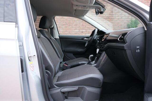 Volkswagen T-Cross 1.5 TSi 150pk DSG Style | App Connect | Adaptive Cruise | Camera | Stoelverwarming | Climate | Matrix LED | Trekhaak