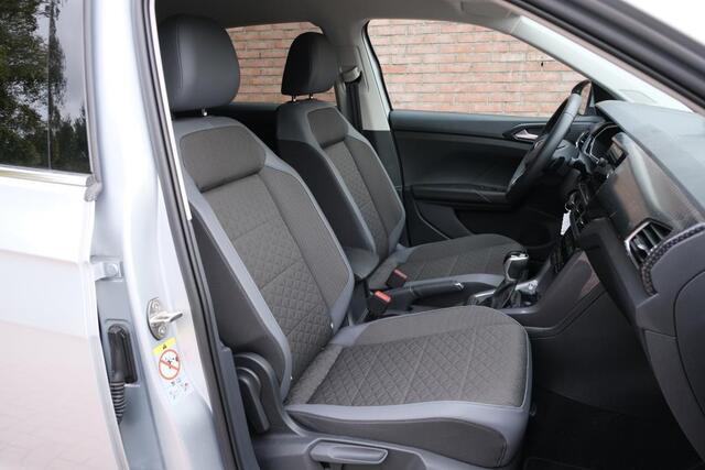 Volkswagen T-Cross 1.5 TSi 150pk DSG Style | App Connect | Adaptive Cruise | Camera | Stoelverwarming | Climate | Matrix LED | Trekhaak