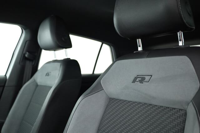 Volkswagen T-Cross 1.0 TSI R-Line DSG | Rijklaar | Digi. Cockpit | Apple CarPlay | Stoelverw. | PDC | Dodehoekdet. | Adapt. Cruise