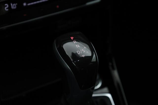 Volkswagen T-Cross 1.0 TSI R-Line DSG | Rijklaar | Digi. Cockpit | Apple CarPlay | Stoelverw. | PDC | Dodehoekdet. | Adapt. Cruise