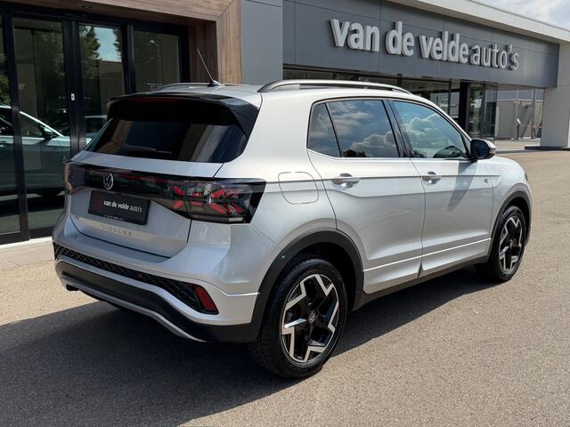 Volkswagen T-Cross 1.5 TSI 150pk DSG R-Line | Camera | Trekhaak | Dode hoek | Navi | IQ light | Rijklaar incl. garantie