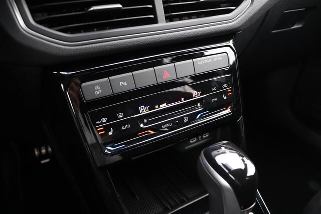 Volkswagen T-Cross 1.0 TSI R-Line DSG IQ Matrix ACC PDC