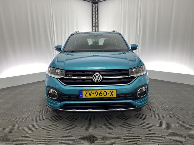 Volkswagen T-Cross 1.0 TSi R-Line | Apple carplay | Navi | Adapt. cruise | Keyless | Dodehoeksensor | Privacy | ACC | LED