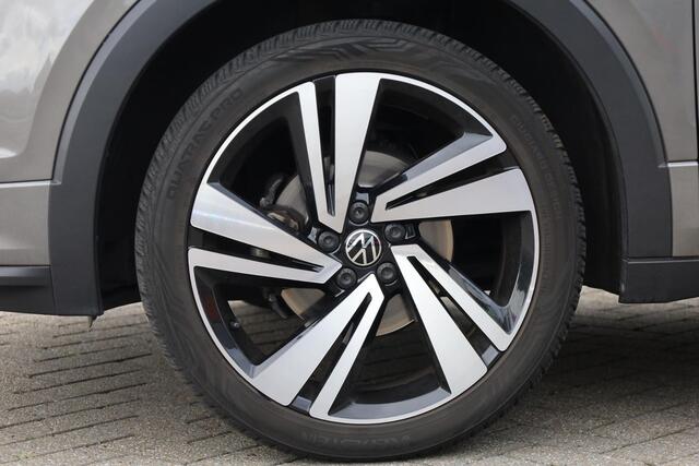 Volkswagen T-Cross 1.0 TSI Style Door ons geleverd en onderhouden, achteruitrijcamera (Rear View), parkeersensoren voor en achter (PDC), navigatie, 2-zone climatronic, adaptieve cruise control (ACC), privacy glas, digital cockpit pro, elektrisch verstel-, verwarm- en inklapbare buitenspiegels, multifunctioneel lederen stuurwiel, grootlichtassistent (Light Assist), dodehoekdetectie (Side Assist), draadloze telefoonlader, keyless go & entry etc.