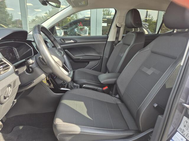 Volkswagen T-Cross 1.0 TSI R-Line | Navigatie | Afneembare Trekhaak | Stoelverwarming | Camera |