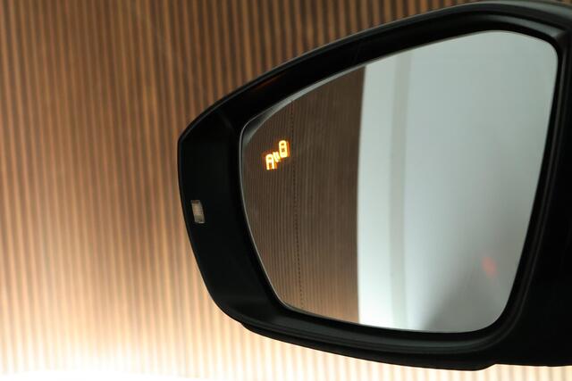 Volkswagen T-Cross 1.0 TSI 115pk DSG R-Line Style Navigatie Camera Keyless Virtual Cockpit