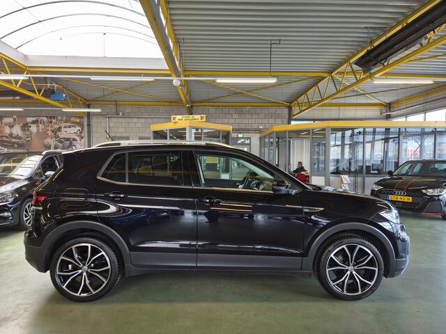 Volkswagen T-Cross 1.0 TSI Style -115pk- Blackline | Trekhaak | Rijklaarprijs incl. 1 jaar Bovag garantie