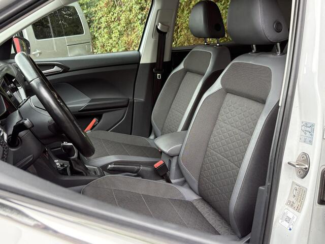 Volkswagen T-Cross 1.0 TSI Style - Automaat - Navigatie - Adaptief Cruise Control - Climate Controle
