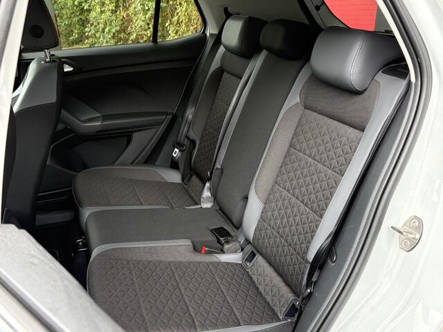 Volkswagen T-Cross 1.0 TSI Style - Automaat - Navigatie - Adaptief Cruise Control - Climate Controle