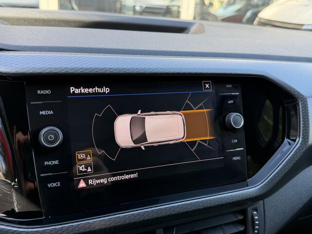 Volkswagen T-Cross 1.0 TSI *!* 2x R-LINE *!* NAVI/ CARPLAY/ 18 INCH/ LED/ RADAR *!*
