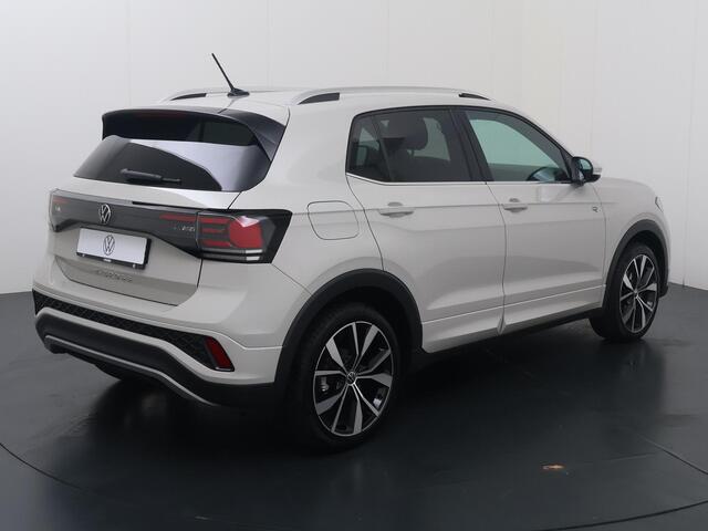 Volkswagen T-Cross 1.0 TSI R-Line | 116 PK | Automaat | Adaptive Cruise Control | Climate control | LED verlichting | Draadloze telefoonlader | Navigatiesysteem | Sfeerverlichting | Parkeersensoren | Apple Carplay / Android Auto |