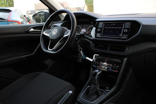 Volkswagen T-Cross 1.0 TSI Life | Adaptieve cruise | BLIS | Trekhaak | Stoelverwarming | Carplay