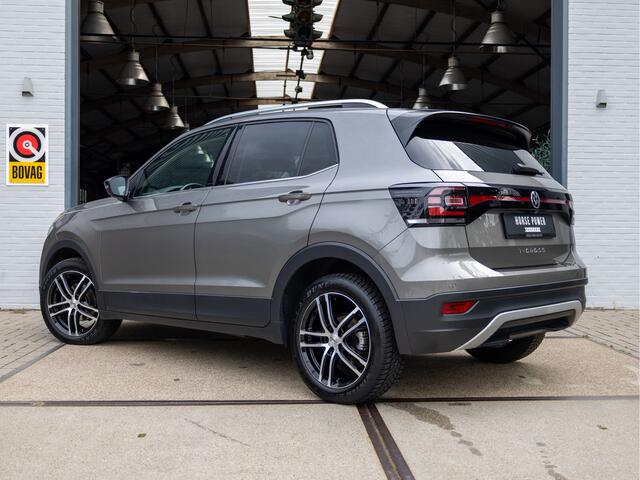 Volkswagen T-Cross 1.5 TSI Style *BTW'er | LED | ACC | Camera | Stoelverwarming | Lane assist | Clima | Halfleder | Parkeersensoren*