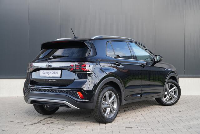 Volkswagen T-Cross 1.5 TSI R-Line 150pk - IQ LED - Keyless - Stoelverwarming - Camera - Navi - Digital Dash - Rijklaar