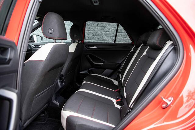 Volkswagen T-Roc 1.5 TSi 150 pk DSG-7 Sport Business R-line | Full LED | Camera | Virtual Cockpit