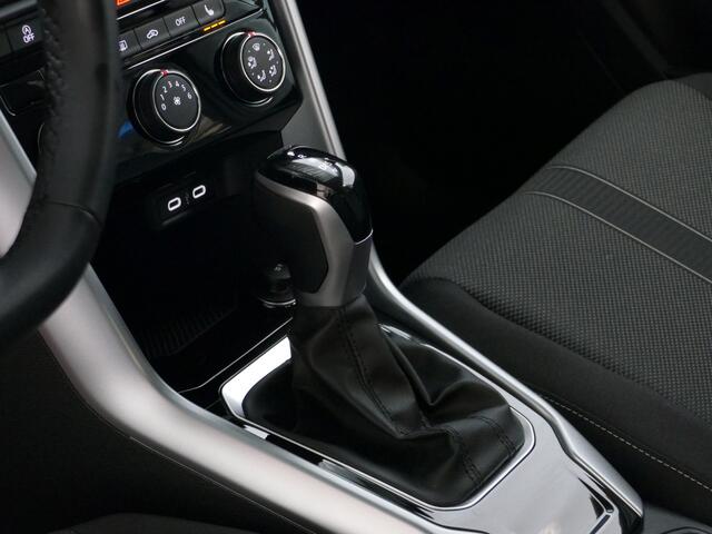 Volkswagen T-Roc 1.5 TSI 150PK CARPLAY NAVI STOEL VERW. LED VIR.COCKPIT 03/2024 70 BIJNA NIEUWE VOLKSWAGEN'S UIT VOORRAAD LEVERBAAR