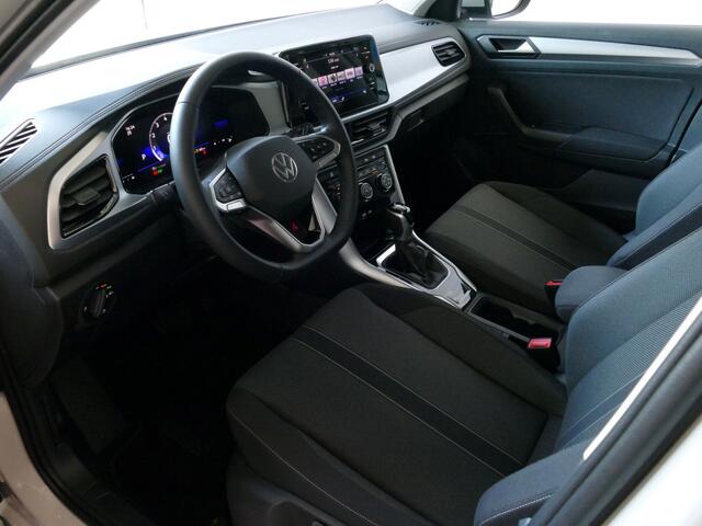Volkswagen T-Roc 1.5 TSI 150PK CARPLAY NAVI STOEL VERW. LED VIR.COCKPIT 03/2024 70 BIJNA NIEUWE VOLKSWAGEN'S UIT VOORRAAD LEVERBAAR