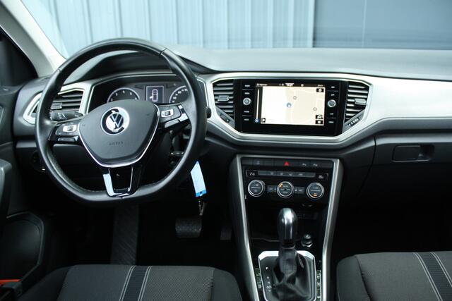 Volkswagen T-Roc 1.5 TSI Style Business AUTOMAAT - NAVIGATIE- TREKHAAK - PDC