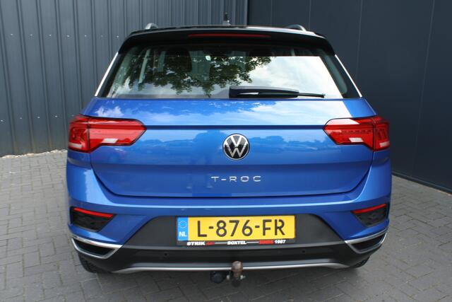 Volkswagen T-Roc 1.5 TSI Style Business AUTOMAAT - NAVIGATIE- TREKHAAK - PDC