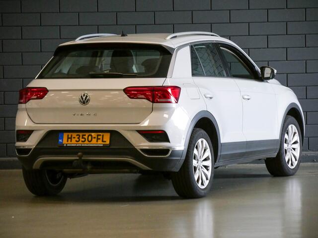 Volkswagen T-Roc 1.0 TSI 116PK Style Business | CAMERA | CARPLAY | TREKHAAK |