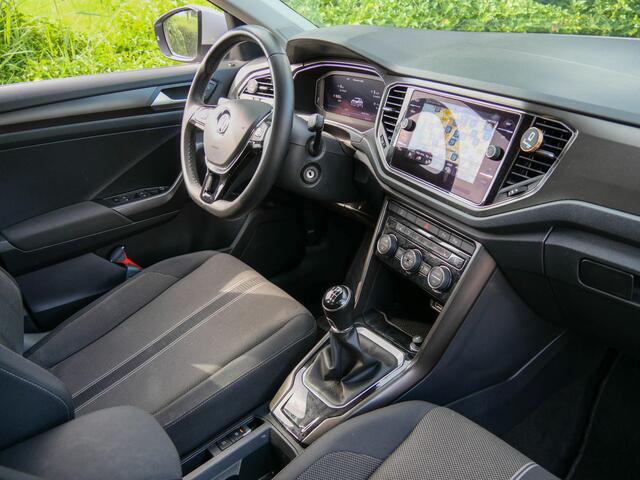 Volkswagen T-Roc 1.0 TSI 116PK Style Business | CAMERA | CARPLAY | TREKHAAK |