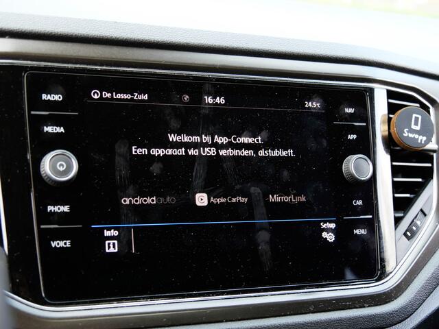 Volkswagen T-Roc 1.0 TSI 116PK Style Business | CAMERA | CARPLAY | TREKHAAK |