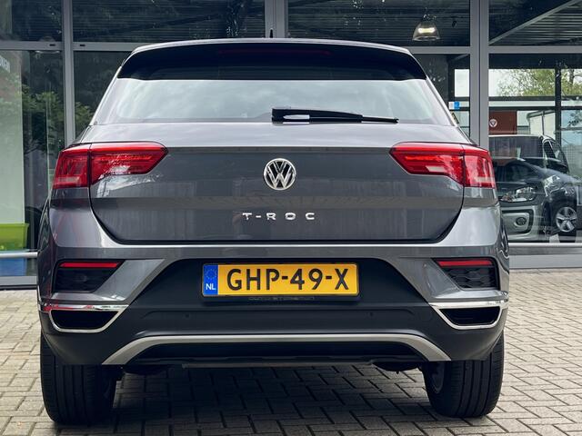 Volkswagen T-Roc 1.0 116PK TSI SPORT *!* NAVIGATIE/ 17 INCH/ PDC/ ECC *!*
