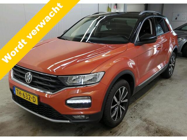 Volkswagen T-Roc 1.0 TSI 85KW STYLE + DESIGN Navigatie Camera Virtual Cockpit Clima ACC Extra Getint Glas 17 Inch velgen Mirror LInk Carplay Android Auto DAB 1e Eigenaar NL Auto