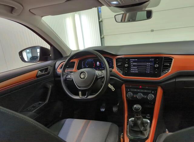 Volkswagen T-Roc 1.0 TSI 85KW STYLE + DESIGN Navigatie Camera Virtual Cockpit Clima ACC Extra Getint Glas 17 Inch velgen Mirror LInk Carplay Android Auto DAB 1e Eigenaar NL Auto
