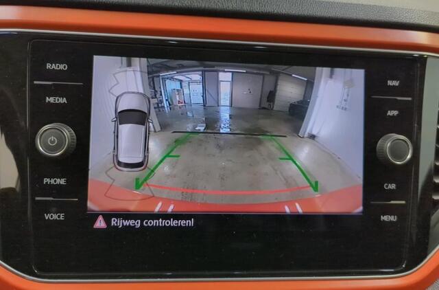 Volkswagen T-Roc 1.0 TSI 85KW STYLE + DESIGN Navigatie Camera Virtual Cockpit Clima ACC Extra Getint Glas 17 Inch velgen Mirror LInk Carplay Android Auto DAB 1e Eigenaar NL Auto