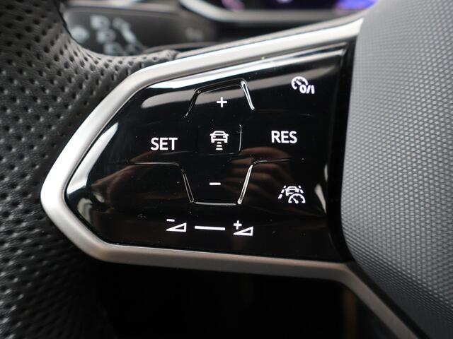 Volkswagen T-Roc 1.5 TSI 150pk DSG R-Line Business | R-Line Topsport stoelen | Dodehoeksensor |