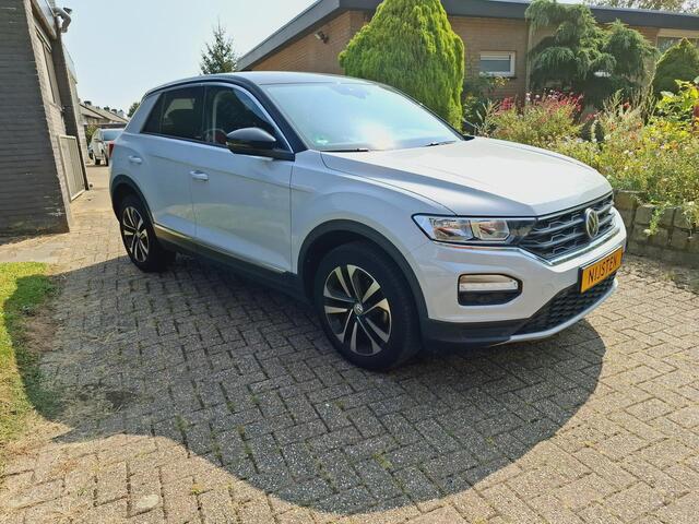 Volkswagen T-Roc 1.5 TREKHAAK NAVI, CAMERA, ANDROID AUTO 1.5 TSI