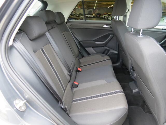 Volkswagen T-Roc 1.5 TSI AUTOMAAT / STYLE / LED / NAVIGATIE / CAMERA