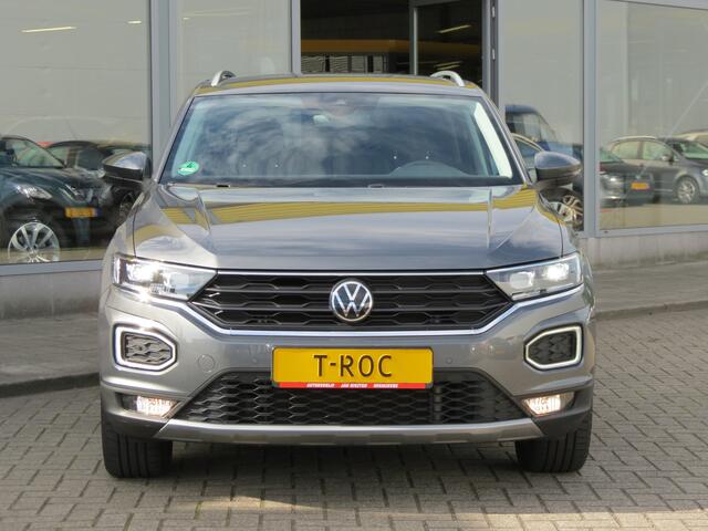 Volkswagen T-Roc 1.5 TSI AUTOMAAT / STYLE / LED / NAVIGATIE / CAMERA