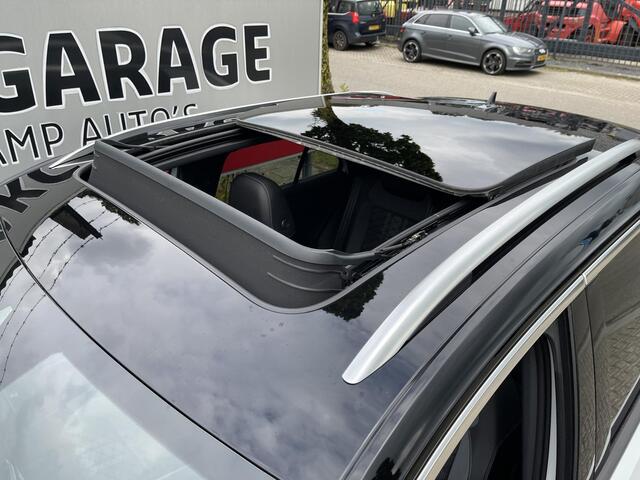 Volkswagen T-Roc 1.5 TSI R-Line Business 17"/Panoramadak/IQ Light/Virtual Cockpit/Adaptieve cruise/Stoelverwarming/Apple Carplay & Android Auto/Camera/PDC v+a