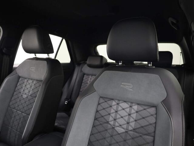 Volkswagen T-Roc 1.5TSI/150PK R-Line DSG · Navigatie · Parkeersensoren + camera · Stoelverwarming · Garantie tot januari 2026