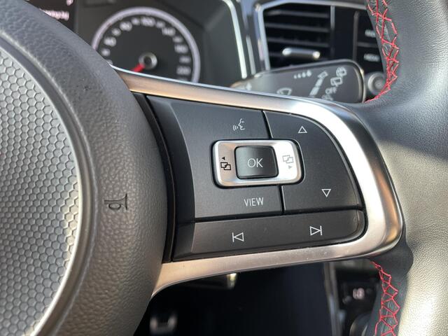 Volkswagen T-Roc 1.5 TSI Sport ADAP CRUISE APPLE STOELVERW.