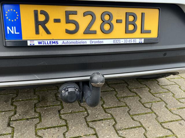 Volkswagen T-Roc 1.5 TSI Active Cruise Control, Trekhaak & Stoelverwarming