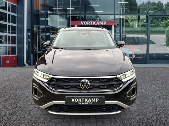 Volkswagen T-Roc 1.5 TSI DSG LIFE KEYLESS/CAMERA/TREKHAAK/STOELVERW/CARPLAY/ACC