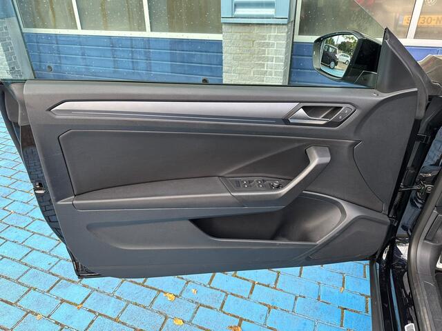 Volkswagen T-Roc Cabrio 1.5 TSI R-Line ADAP CRUISE P-CAM APPLE