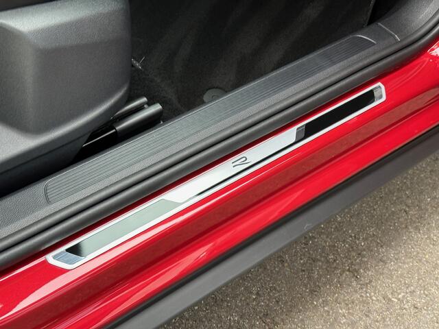 Volkswagen T-Roc 1.5 TSI 150pk DSG R-Line | Camera | Keyless | Elek. Achterklep