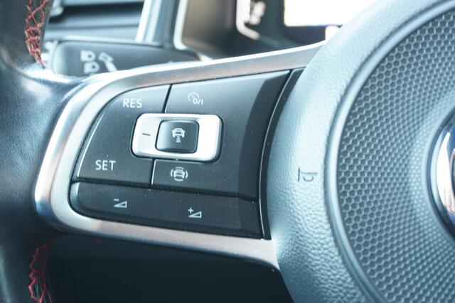 Volkswagen T-Roc 1.5 TSI 150pk DSG Sport Business R-Line Digital Dashboard | Camera | PDC * All in prijs